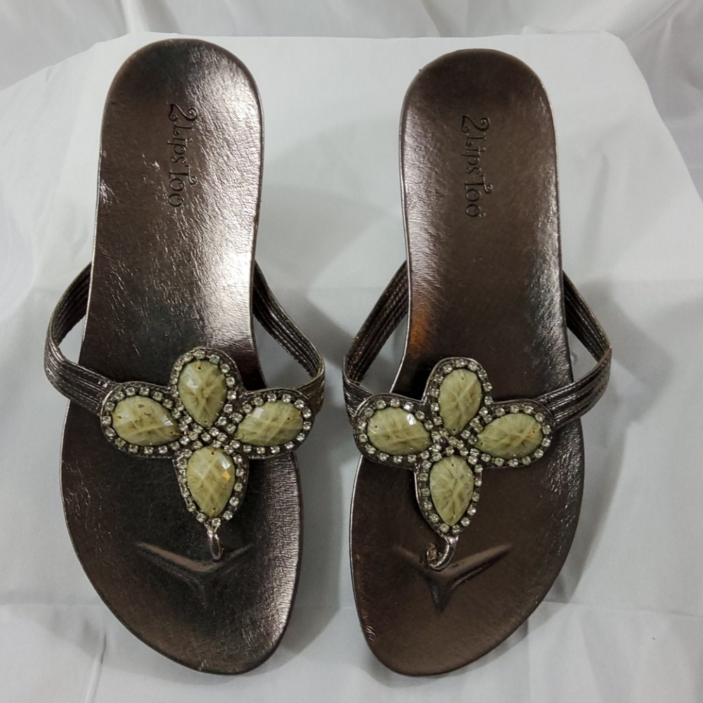 Neutral 💎 gemstone slip on sandals🩴 size 8 NWOT!